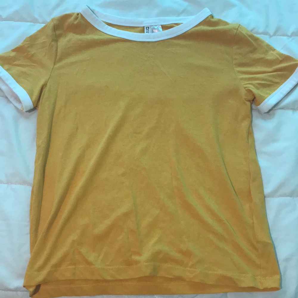 H&M yellow T-Shirt☀️